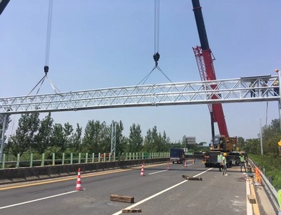 青海青海门架标牌施工现场