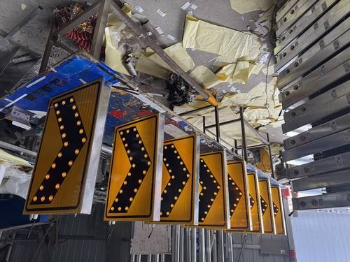 青海太阳能交通标牌的核心部件是电池,电池多久